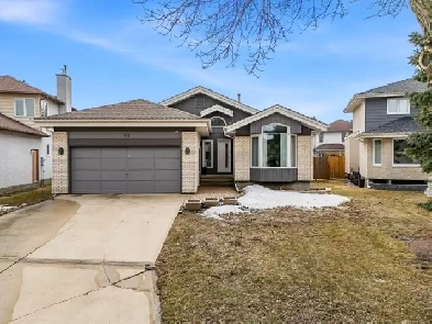 FOR SALE: Spacious Bungalow in Lake Community