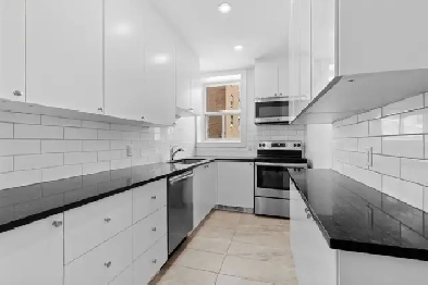 Centre-ville - 2 chambres - 2 095 $/mois - Électros inclus