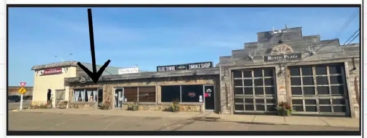 Commercial Bay Hyw 3 Coaldale