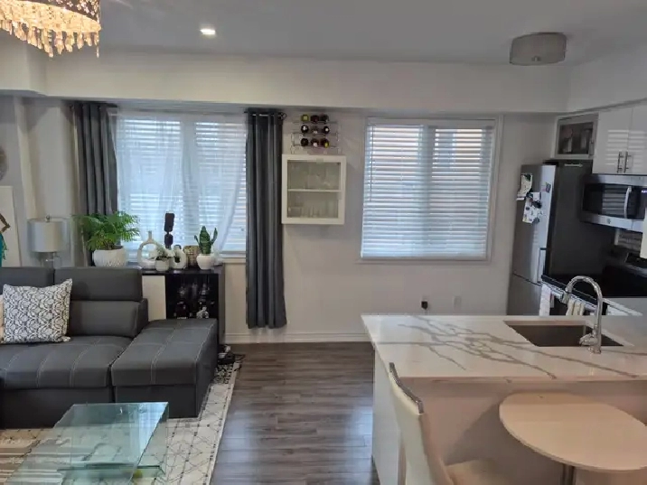 2 bed townhouse for rent