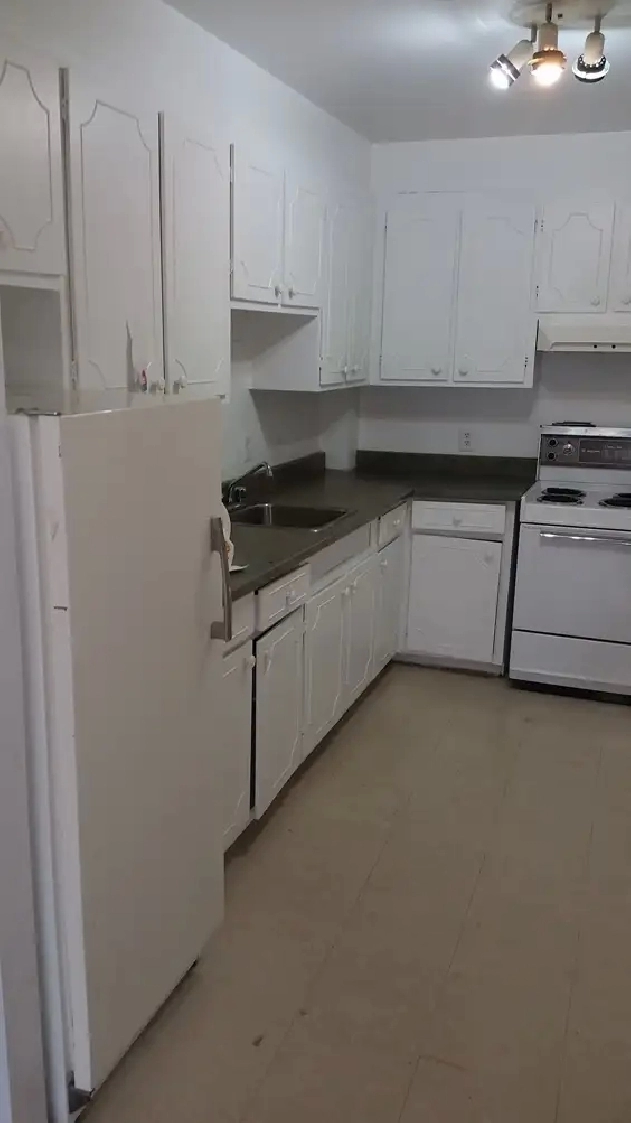 Beau GRAND 4½, 1ER JUILLET/CDN/POLY/ HEC/UdeM