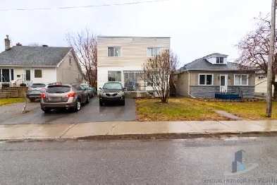 Appartement à Louer - 8 Rue Chevalier-de Rouville #2