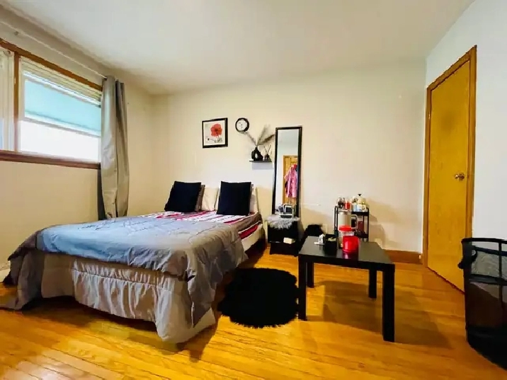 Furnished room in Oshawa near Trent University