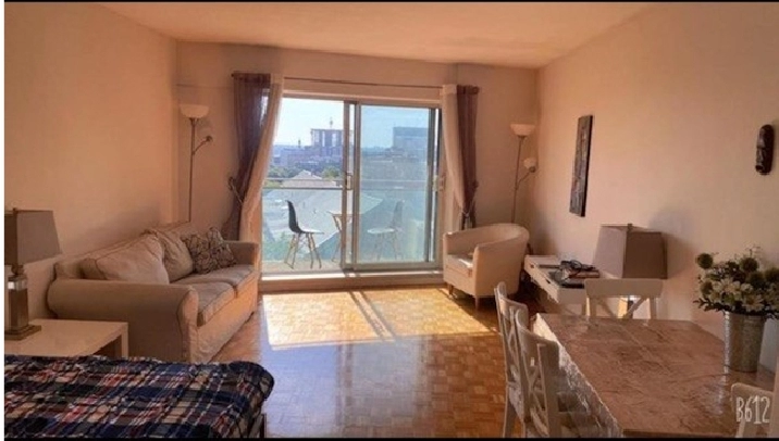 Sublet Studio Apartment Downtown