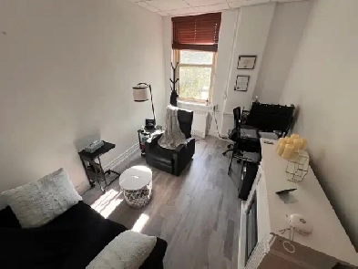 bureau à louer dans une suite de 5 bureaux