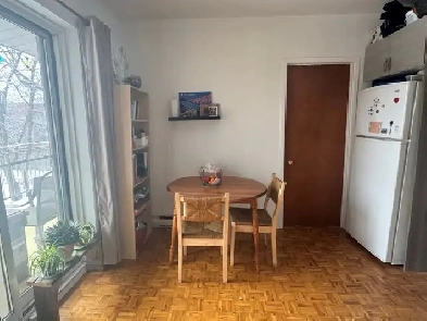 MIGNON PETIT 4 1/2, 2 PETITES CHAMBRE, PRÈS MÉTRO PAPINEAU