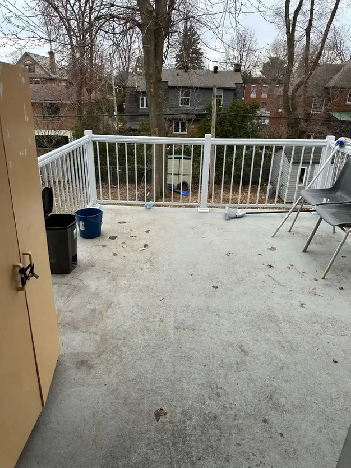 Beau grand 5 1/2 Haut duplex 3 chambres Montreal