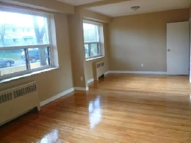 2 Bedroom June 1, Located on the main floor, ONE month free rent