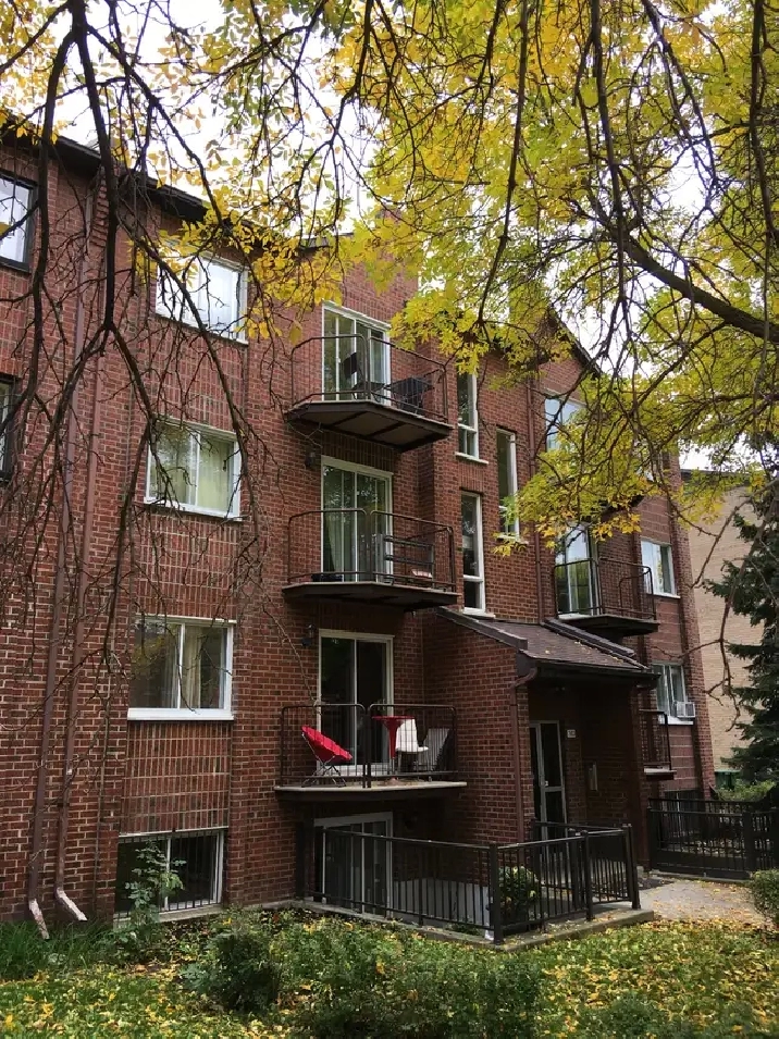 4 1/2 À LOUER (RIVIÈRE-DES-PRAIRIES)