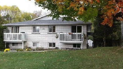 2 Bedroom apartment in modern clean 4-plex