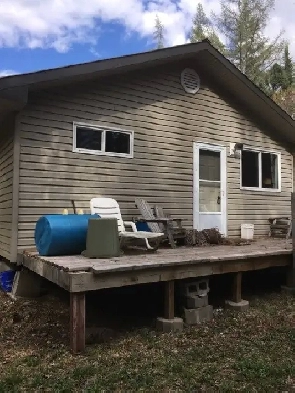 Recreational 100-acre property with cottage (Sundridge, ON)