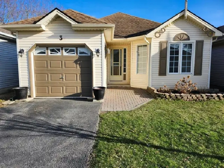 1 Bedroom   Den & 1 Bathroom House for rent in an Adult Communit