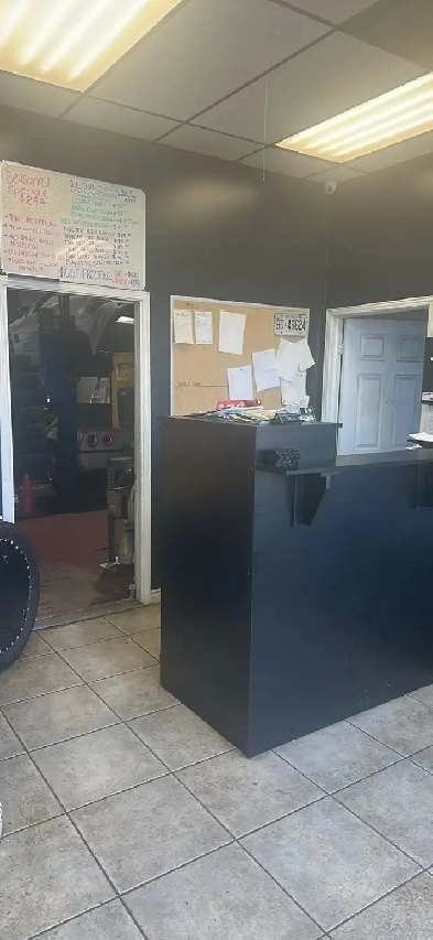 Automotive-mechanic shop for sale