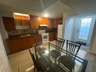 2 Bdrm Basement for Rent Williams Pkwy & Mississauga Rd