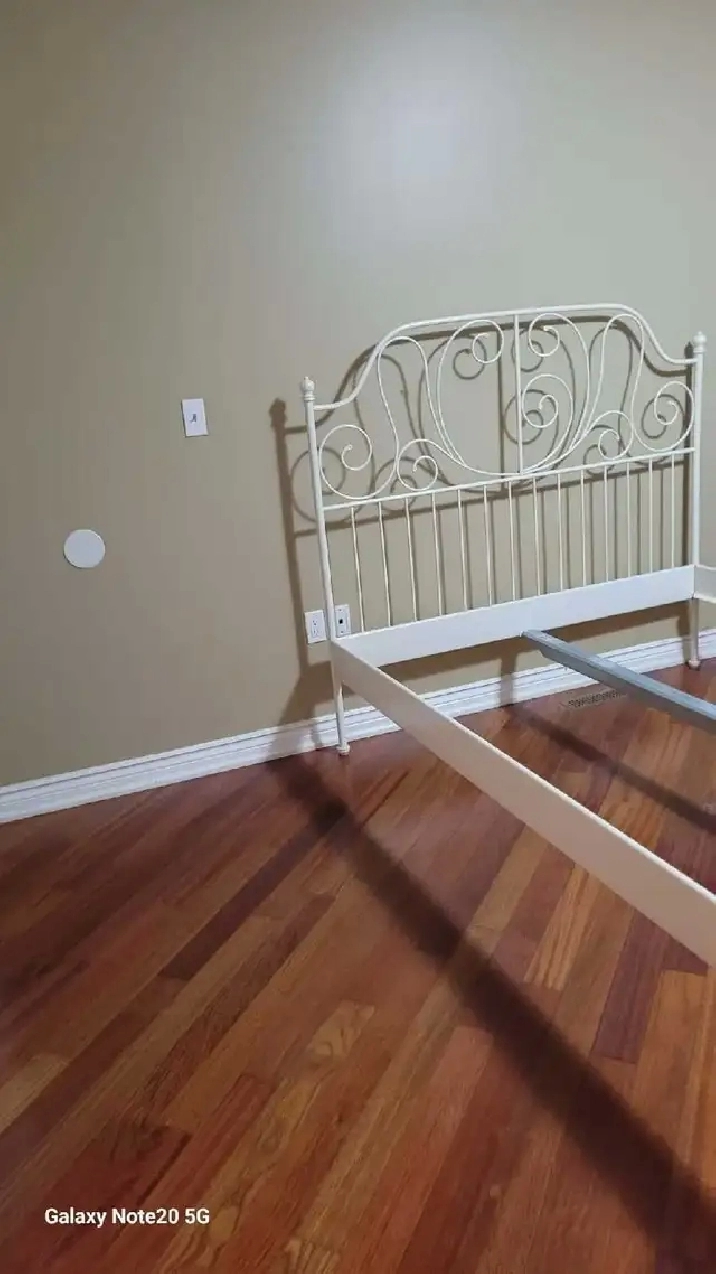 1 private Bedroom basement apartment with attached washroom