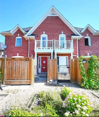 Master Bedroom for Rent Brampton