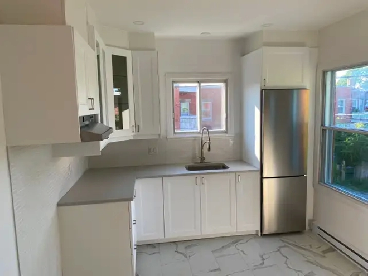 3 1/2 à louer , grand, ensoleillé et rénové