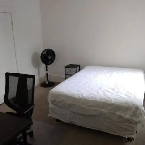 May 1-Aug 31- 3 Rooms-Merivale rd, Preston st, see VIDEO's