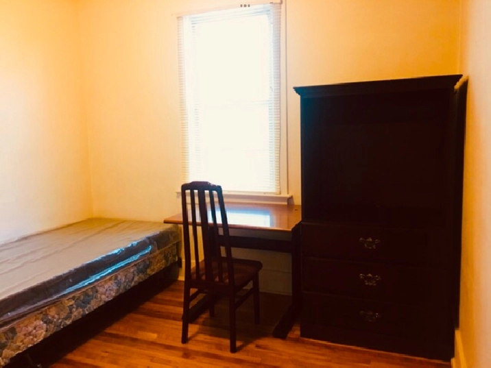 Room for rent in Crescent Heights NW