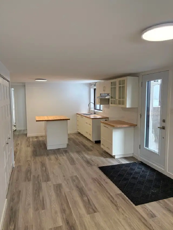 ANJOU. GRAND 4 ET DEMI À LOUER