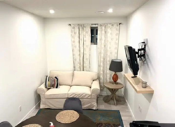 LEGAL BASEMENT APARTMENT IN CHAPPELLE AREA