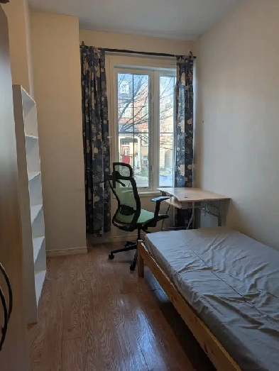 Bright ground fl room private washroom, parking @York University