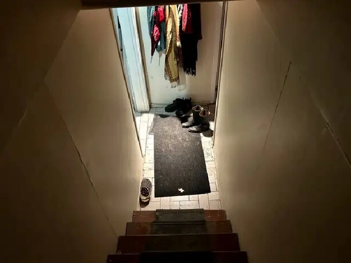 Beau et grand 2 ½ sur le Plateau disponible le 15 juin!!