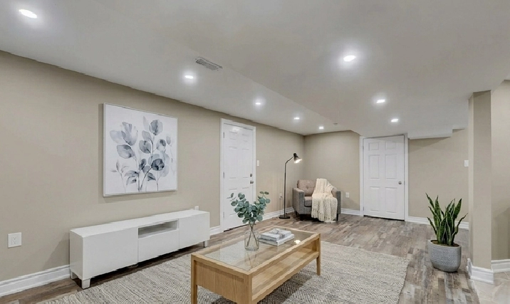 Modern 2 Bedroom Basement Apartment – Separate Entrance – Oshawa