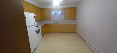 Spacious Classic 2 bedroom Apartment - Haist Street Fonthill