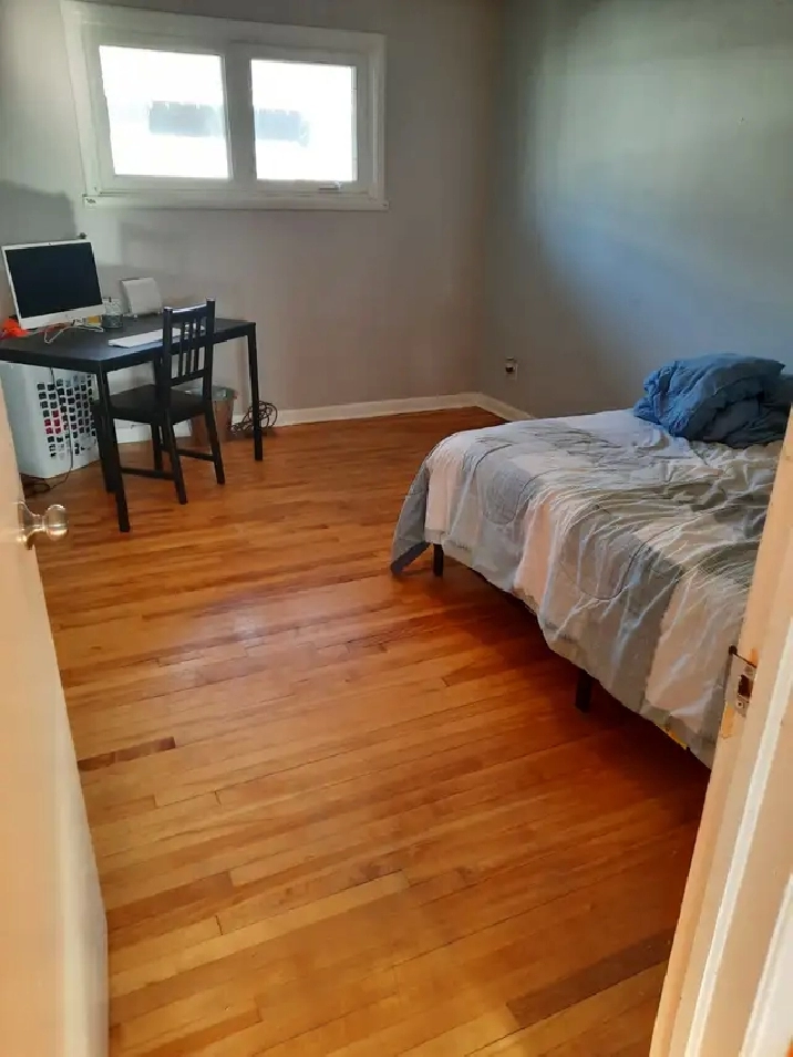 Master Bed Room for $ 745: near Algonquin college  and baseline