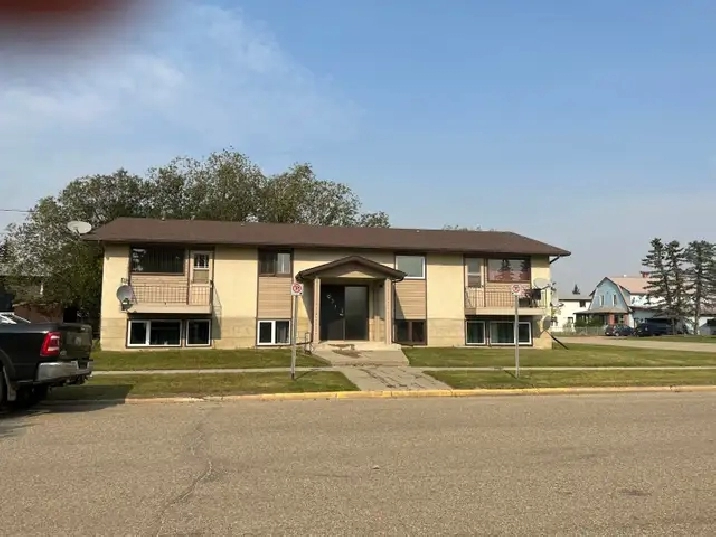 For Sale- Four-Plex Apartment Bldg