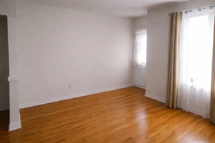 NDG Large and bright 5 1/2 for the 1st of July