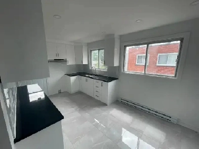 Apartement 4 1/2 à louer- rénové 1ere étage