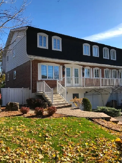 Grand 5 1/2 au cœur de Chomedey, Laval