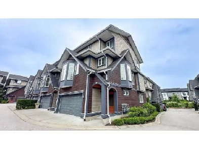 Clean and Beautiful 4 Bdrm large Townhome for Rent- South Surrey