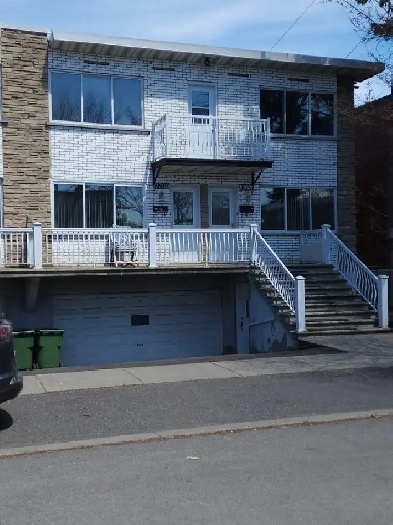 5 1/2 with air conditioner and 2 balconies