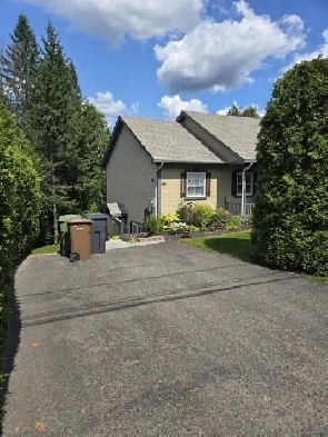 ST-SAUVEUR, rez-de-jardin