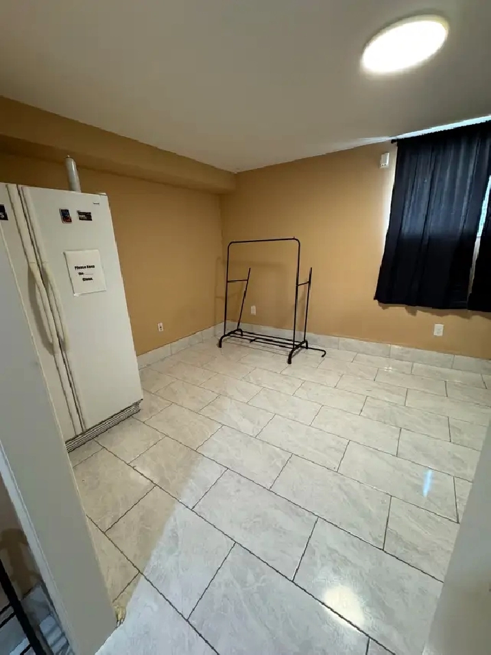 STARTING MAY 1ST – 3 ROOMS FOR RENT NEAR YORK UNIVERSITY