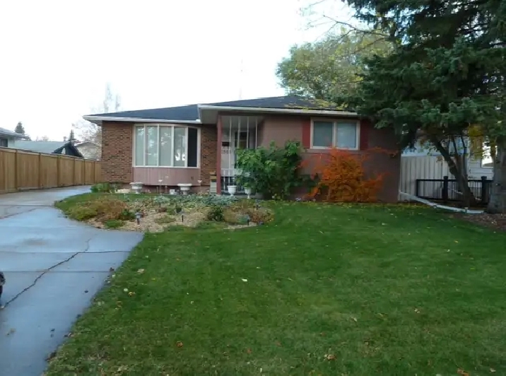 $1300 /month ALL IN! Furnished Basement Suite – Sherwood Park