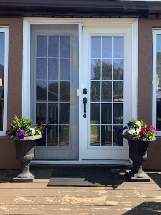 EAST YORK FURNISHED 1 BEDROOM  BASEMENT APARTMENT, ALL INCLUSIVE