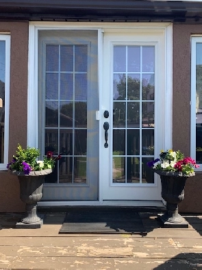 EAST YORK FURNISHED 1 BEDROOM  BASEMENT APARTMENT, ALL INCLUSIVE