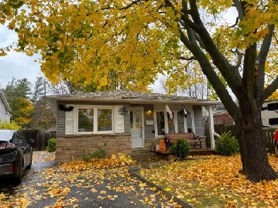 Room with a private bathroom for rent close to UW & WLU