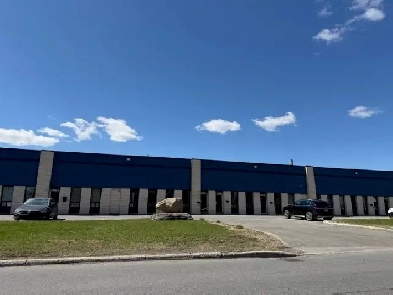 WAREHOUSES A LOUER ST-LAURENT ET DORVAL $12