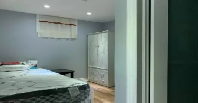 Room - Private bathroom - FEMALE only - Mohawk College- NOW