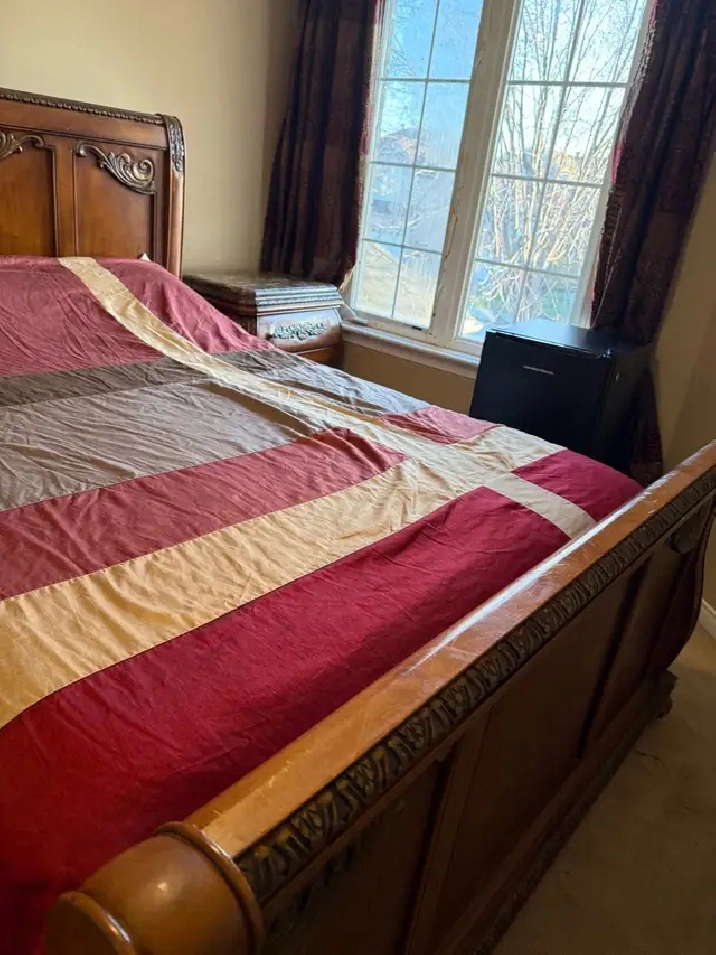 urgent all included furnished room female only