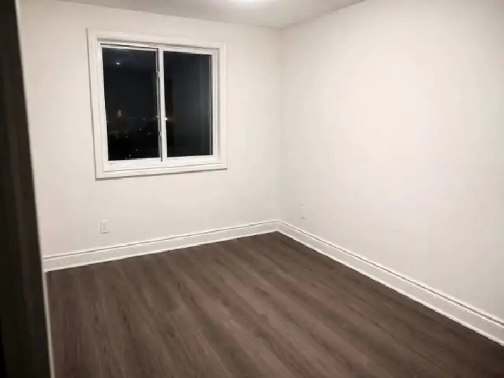 Chambre à louer dans un 4 et demi - Disponible maintenant