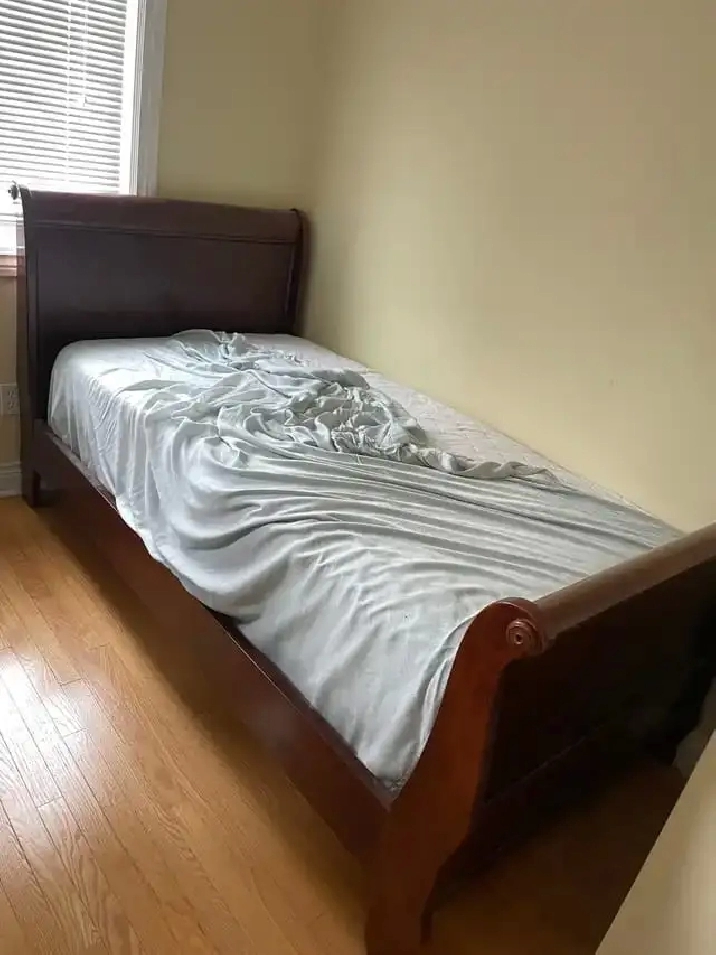 Room for Rent (females )