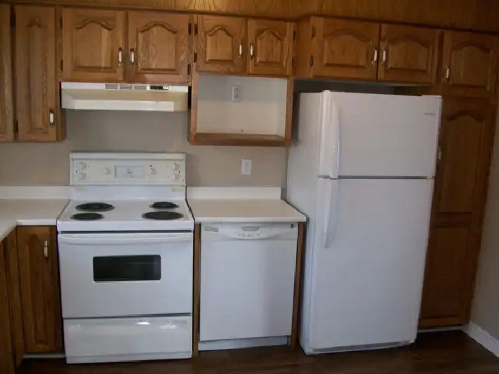 4 bedroom house - heat and light included