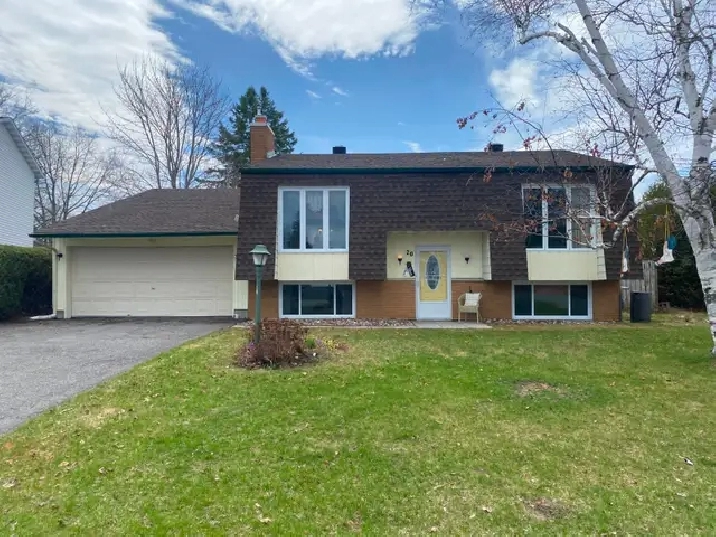 4 Bedroom Home For Sale - 20 Coolbrook Crescent, Munster