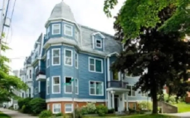 19-031 Sunny corner condo in the South End